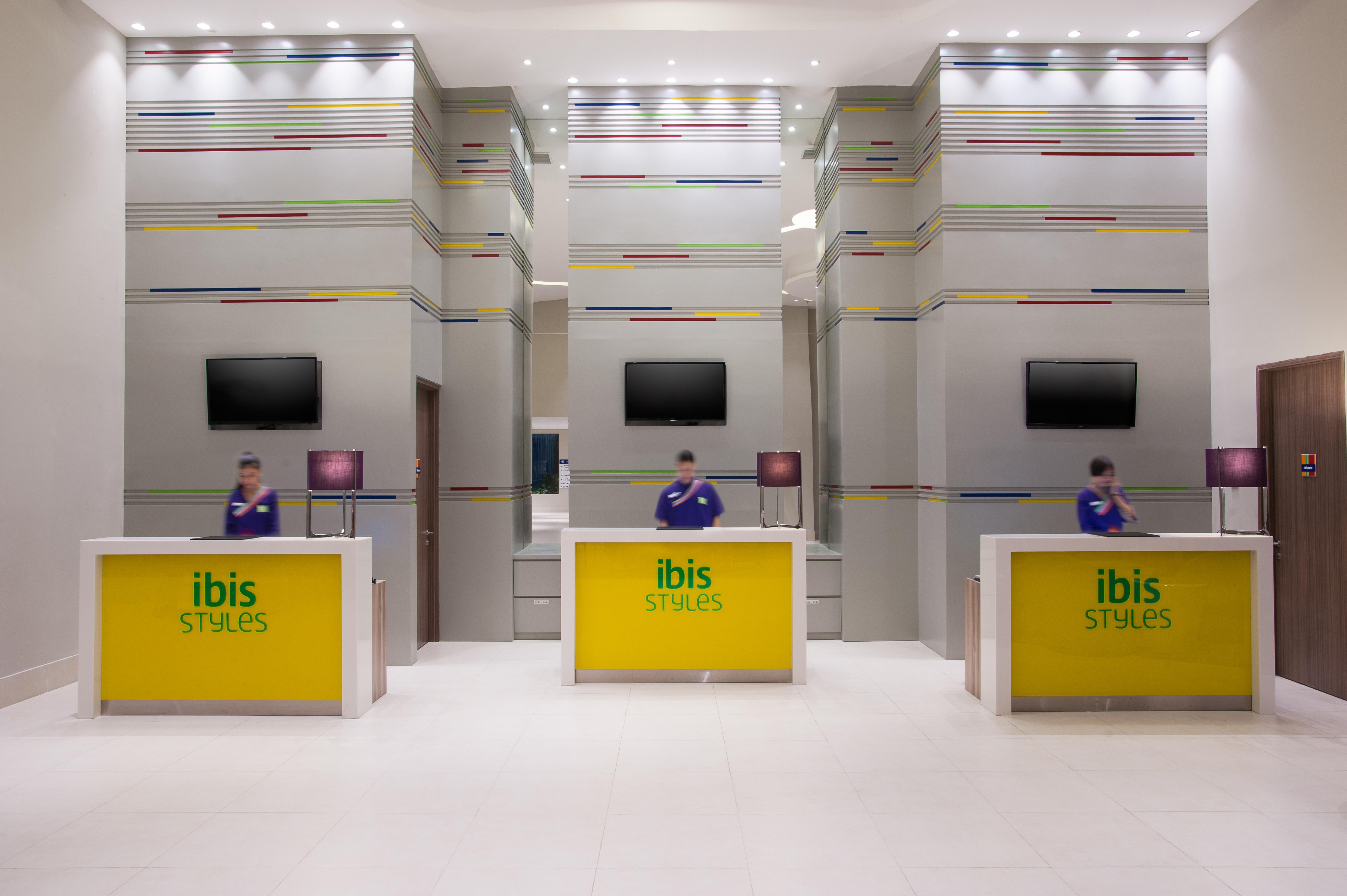 Ibis Styles Jakarta Mangga Dua Square Exterior foto